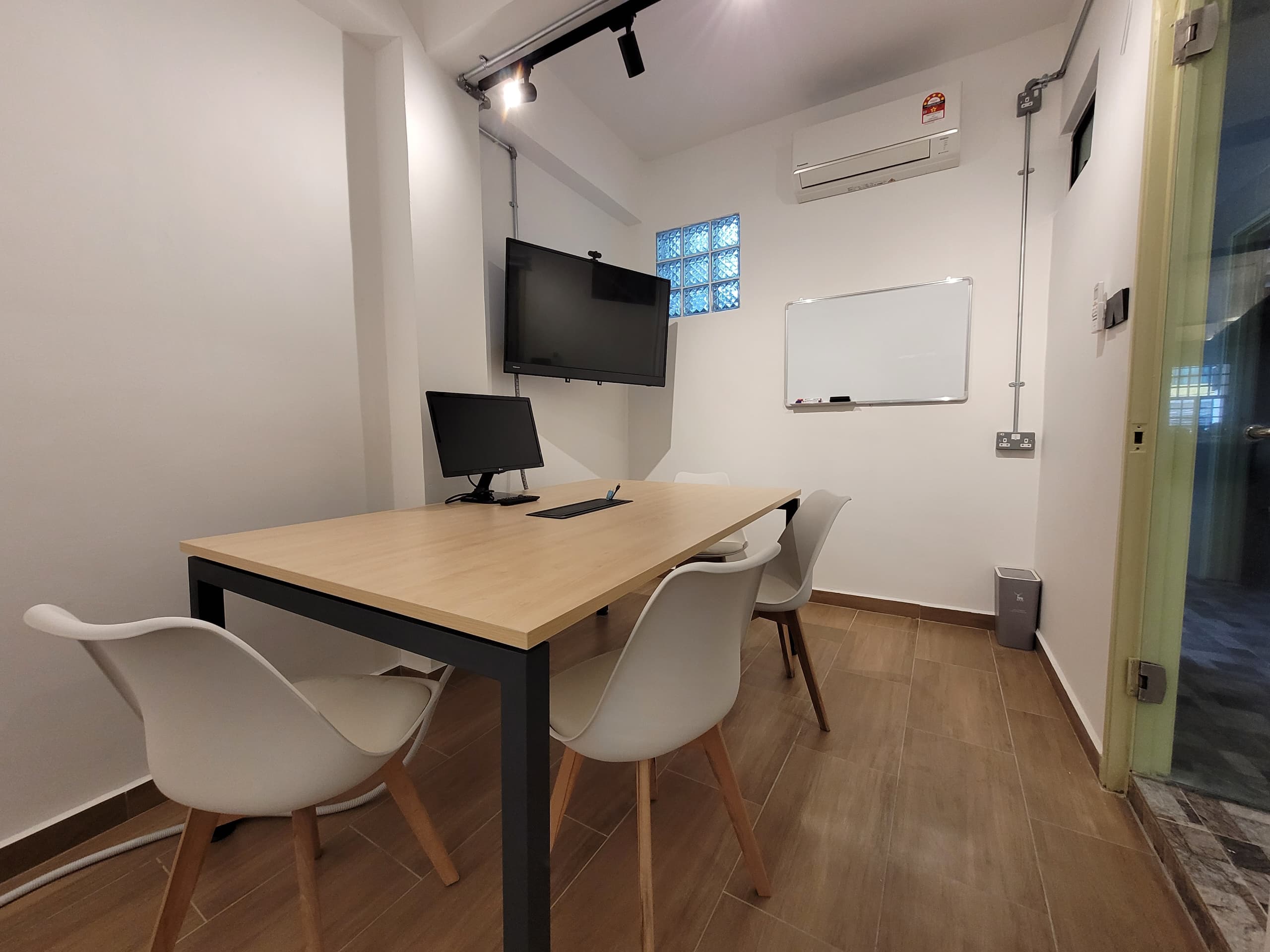 Private phone and meeting pod at the Nomad Shophouse